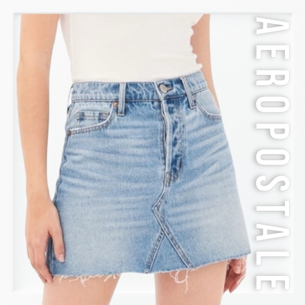 NWT Aero Light Wash Distressed High Rise Mini Skirt sz 10